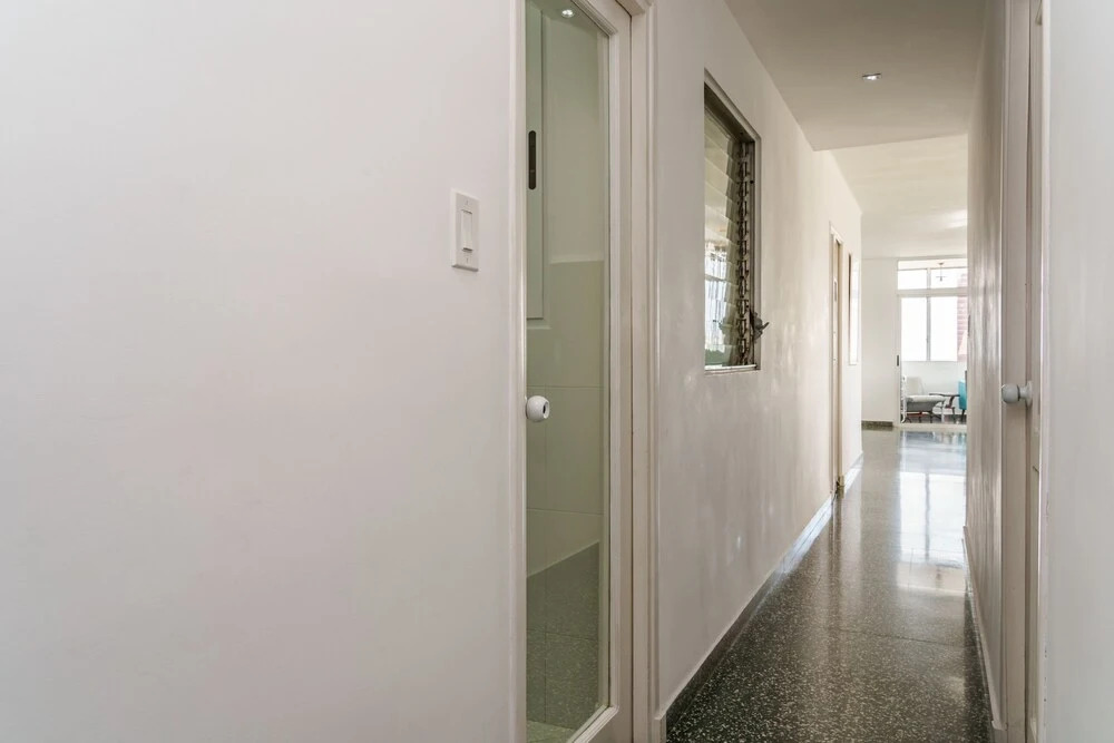 Leonidas Mid-Century Apartment