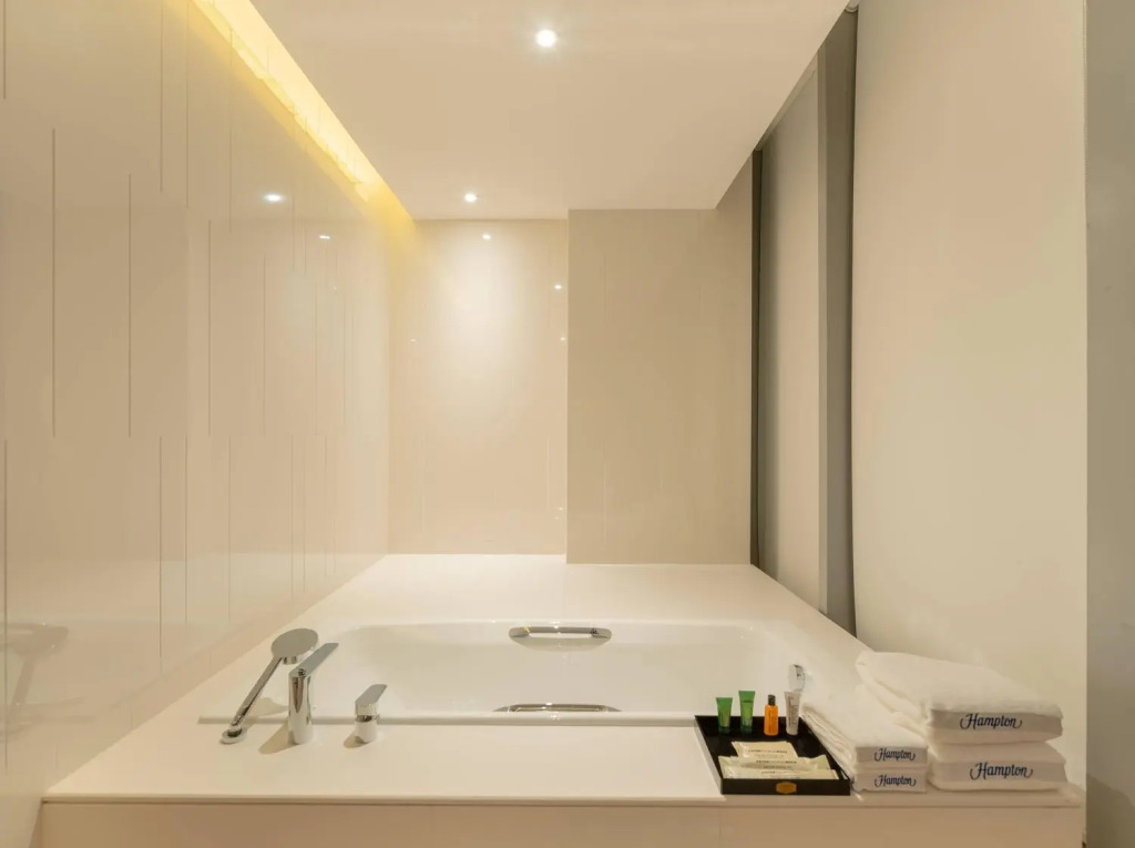 湛江人民大道希尔顿欢朋酒店Hampton by Hilton Zhanjiang Renmin Avenue