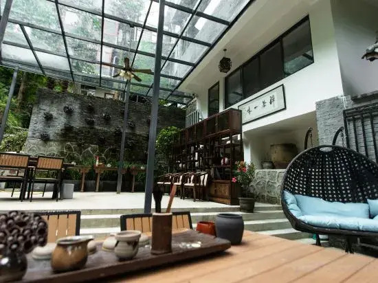 Dujiangyan Qingcheng Back Hill Liaoyuan B&B
