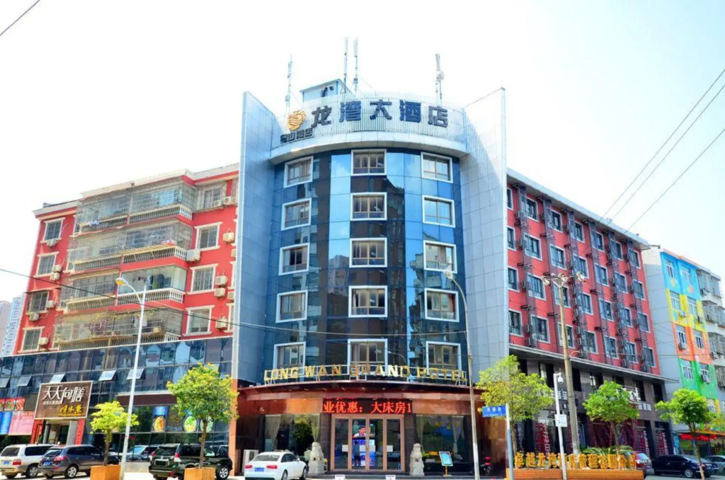 Long Wan Hotel（Wuhan jiuquanjia International Plaza Xingyuan Street store）