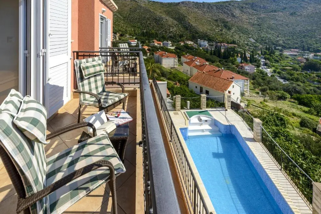 Villa Sana Via