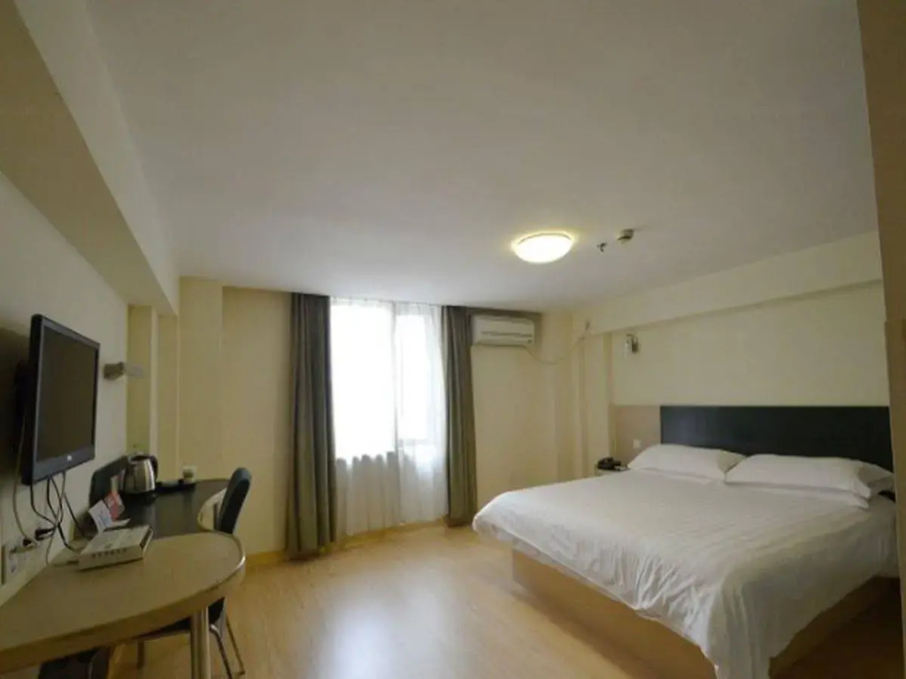 Motel 168 Nanjing Hu Ju Road Inn