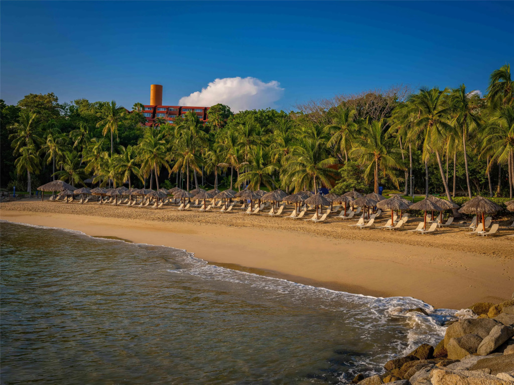 Las Brisas Huatulco-All Inclusive
