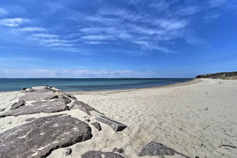 Peaceful Chilmark Farmhouse by Menemsha Beach