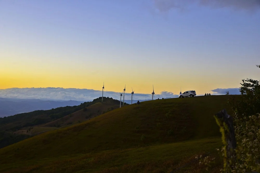 Santa Ana City Views Breathtaking Chalet
