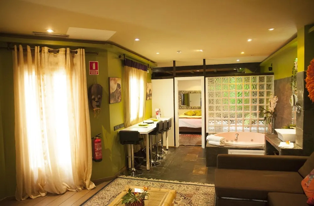 Gran Via Alaia Seasonal Living