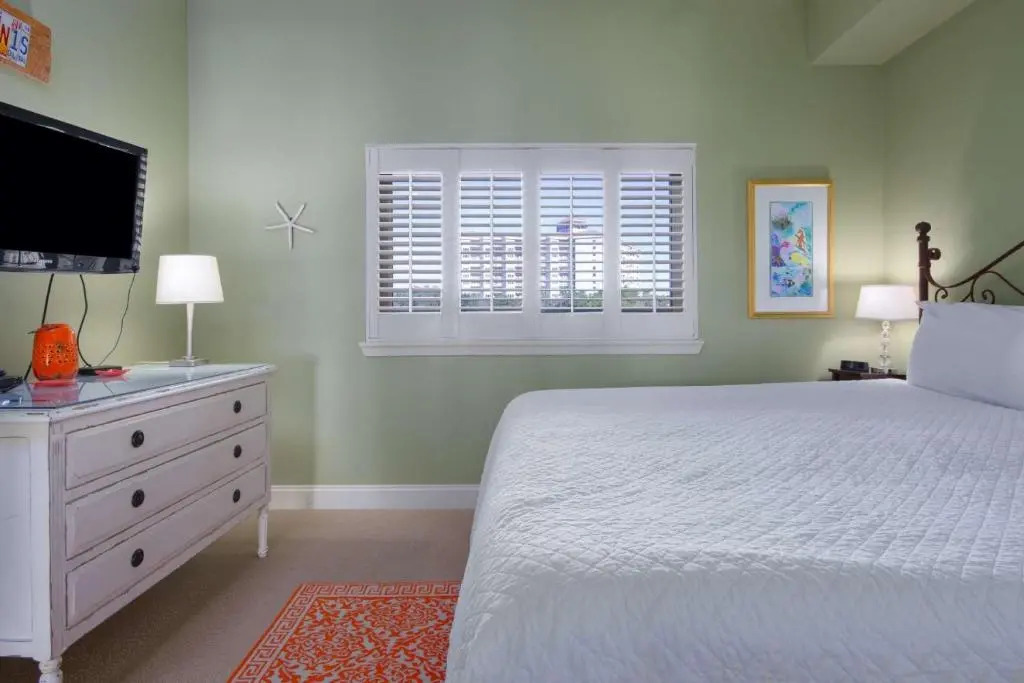 Beach Manor 410