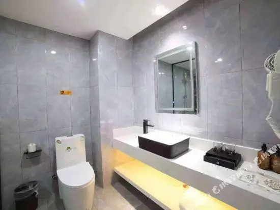 Yongshun Holiday Hotel
