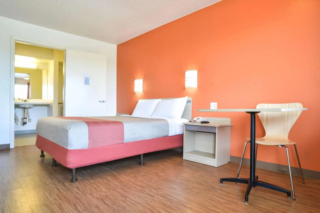 Motel 6-Saint Joseph, MO