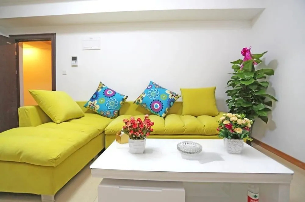 Mark & Henry Apartment Hotel