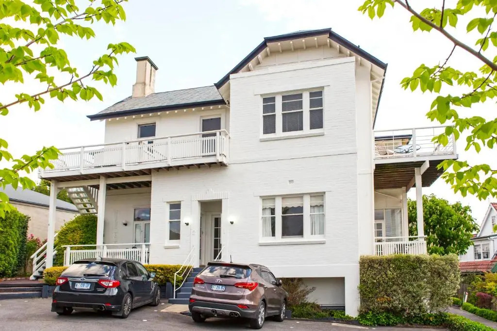 Highbury Apartments
