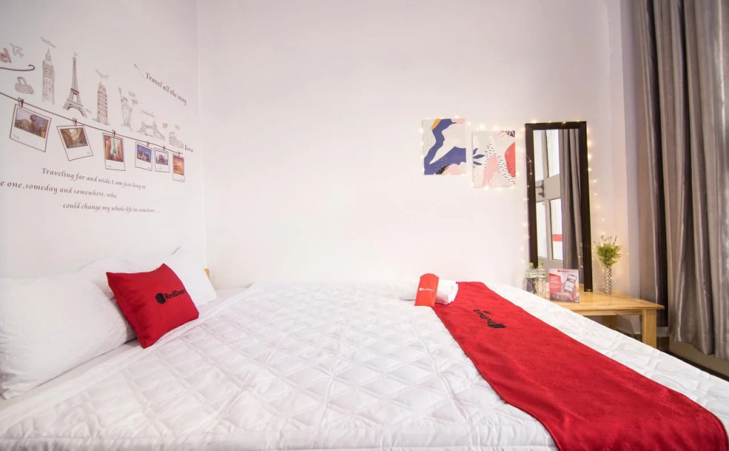 RedDoorz Near Bui Vien Walking Street 2