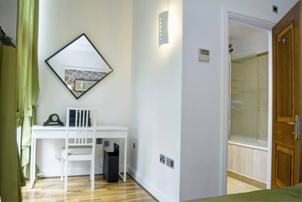 MSK Hotel 82
