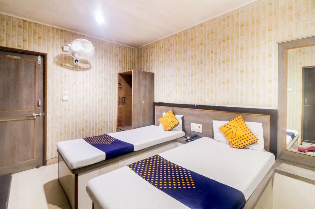 SPOT ON 60962 Hotel Chandra