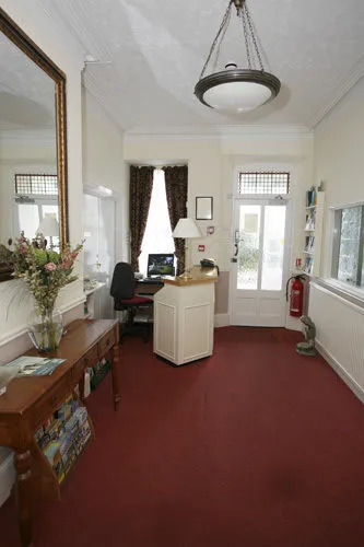 Gyllyngvase House