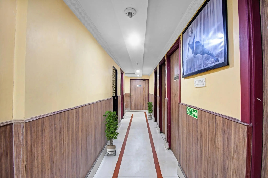 Hotel O Noida Villa