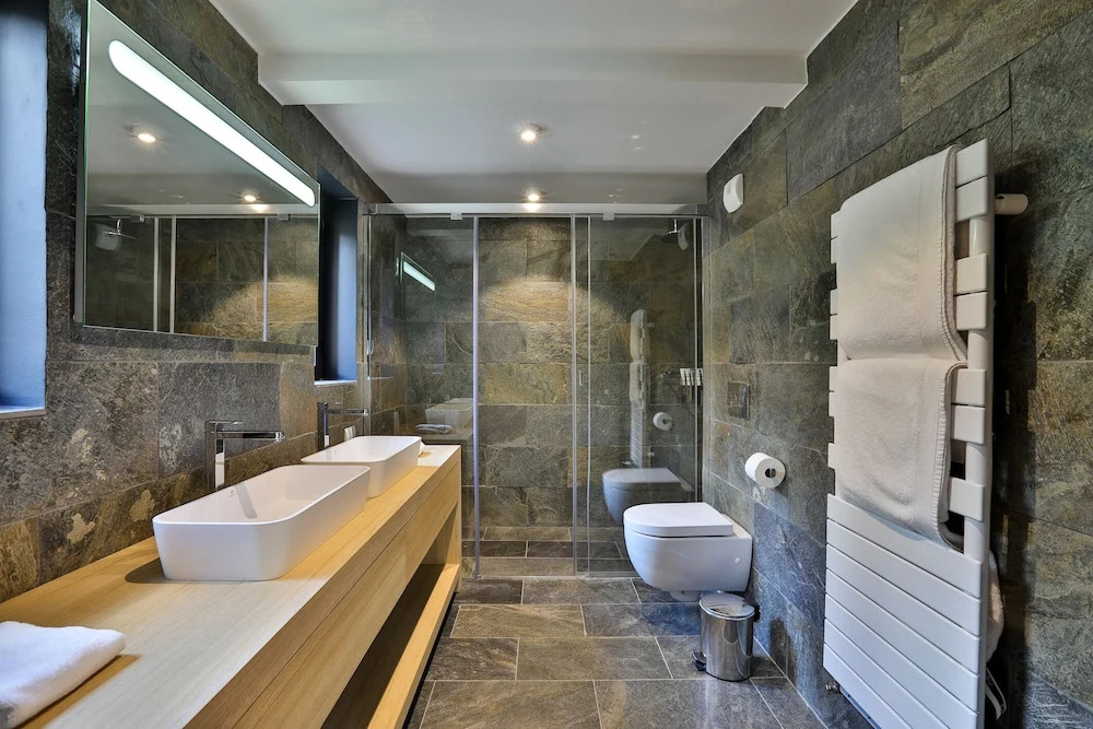 Black Stone Chalet