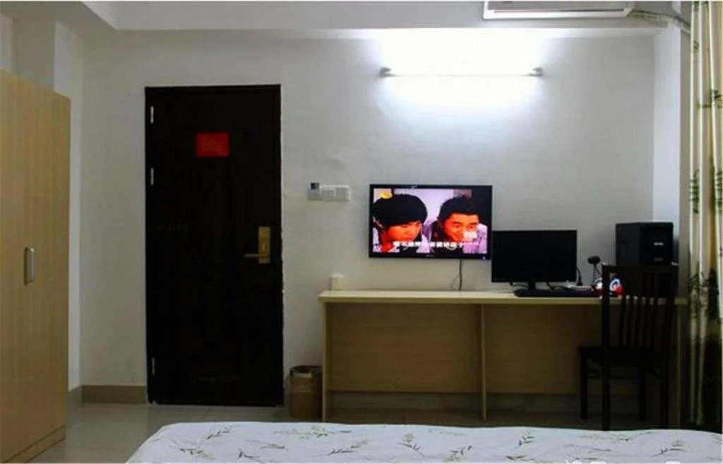 Liuliu Inn Sanya Shangpin Street Branch