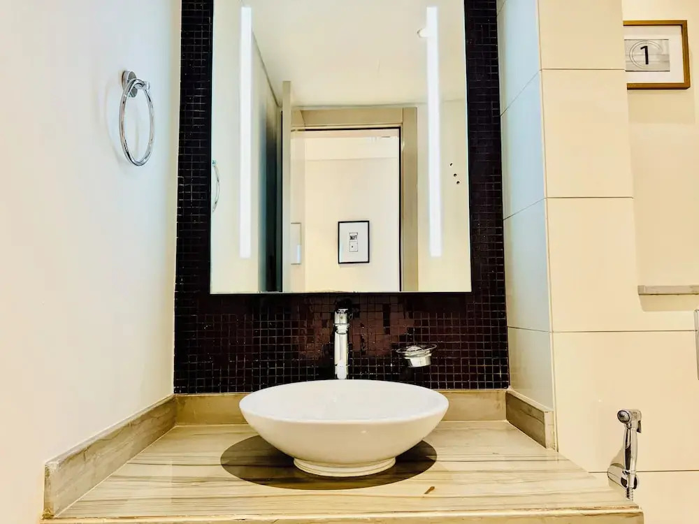 Venduras Cozy 3BR at Damac Tower