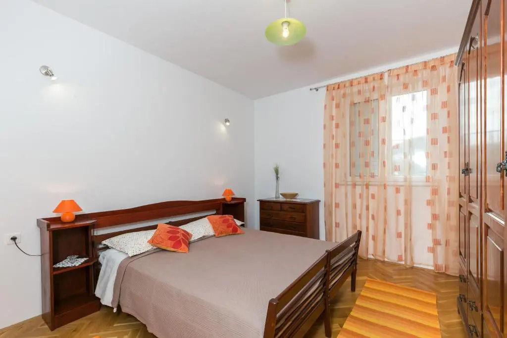 Apartments Oliva