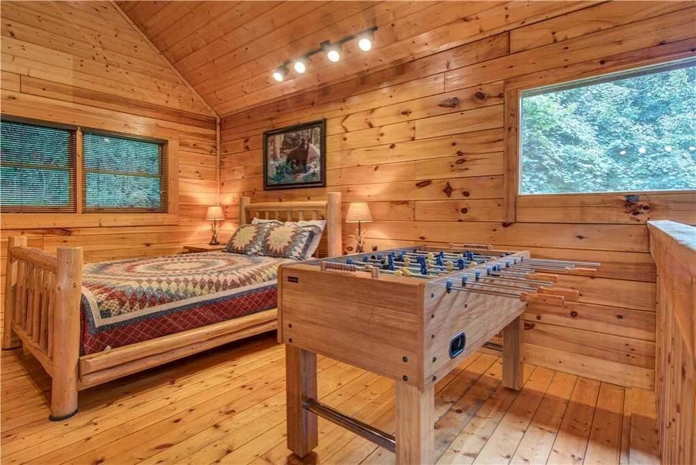 Fountain of Youth 2 Bedroom with Creek View