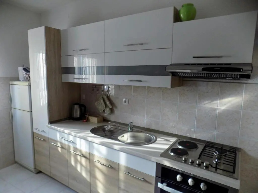 Apartmani Balan s vanjskim bazenom