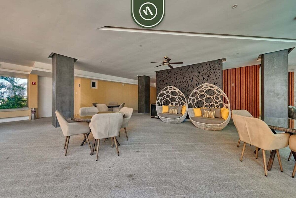 Luxury 1 BR Condo in the Heart of Romantic Zone