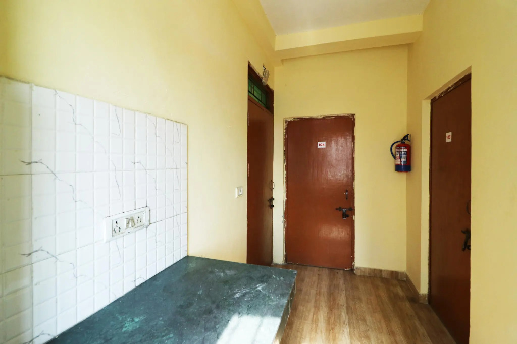 SPOT ON 46861 Tushir House