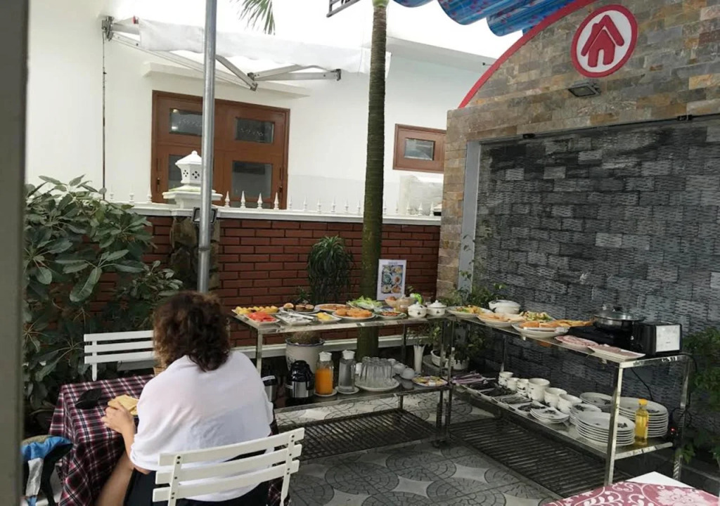 Full House Homestay