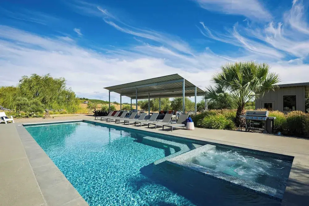 Coplan Vineyards by Avantstay 10-acre Estate w/ Pool, Spa, Bocce & Designer Interiors