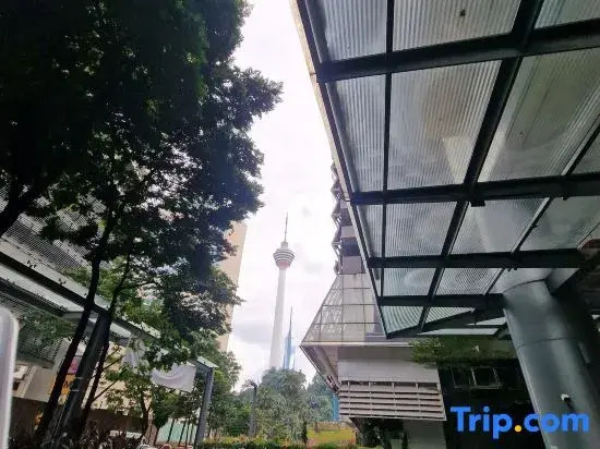 Summer Suites KLCC 8 min walk@WiFi+Netflix by AA GLOBAL