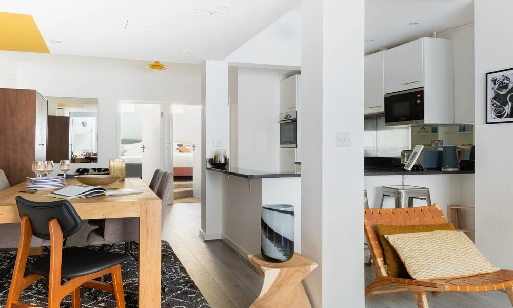 The Pimlico Terrace - Modern 3BDR Apartment next to Victoria