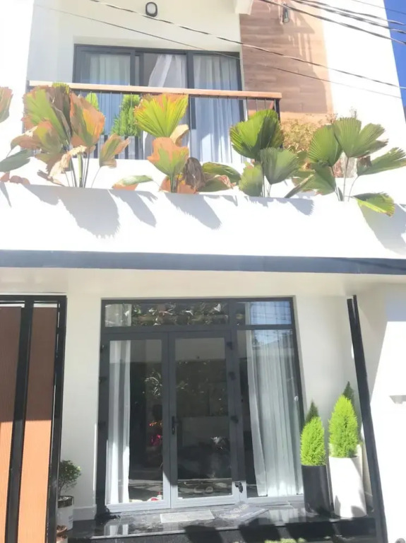 Oyo 858 1989 House