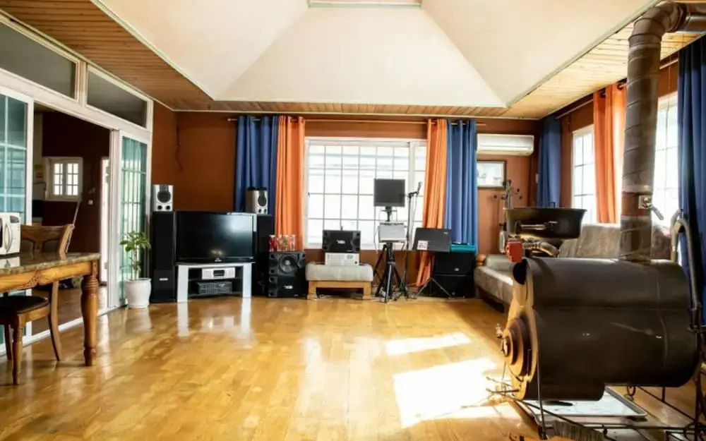 Gapyeong White House Valley Pension