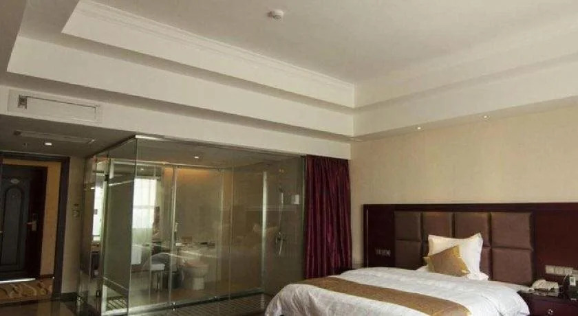 Yingde Junyue Hotel