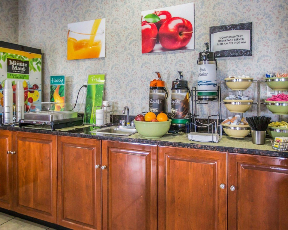 Quality Inn & Suites Champaign North - Urbana