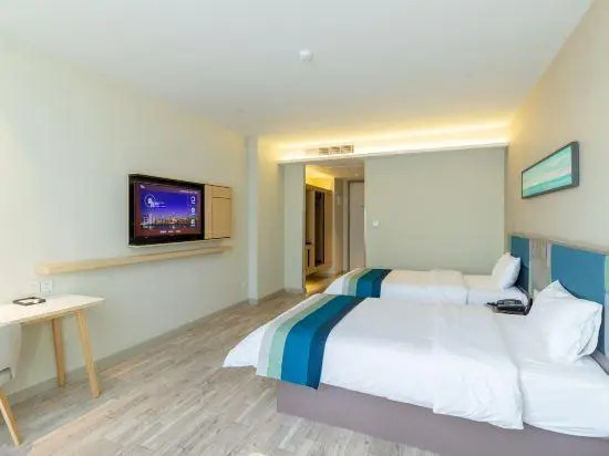 Home Inn Selected (Nanchang Xianghu Xiaolan Industrial Park)