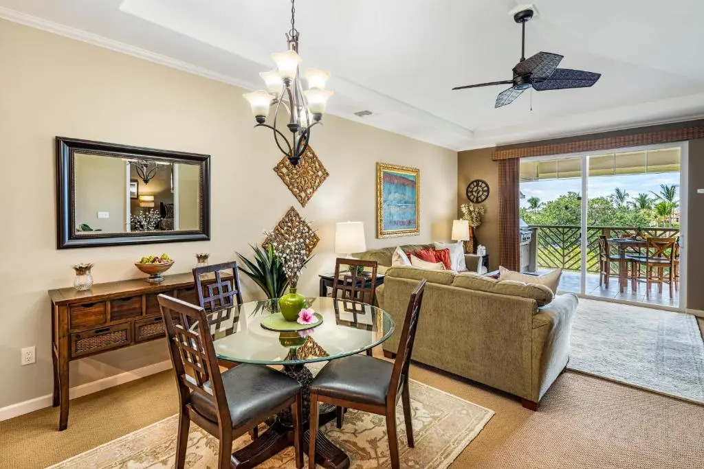 Waikoloa Beach S E33 2 Bedroom Condo by RedAwning