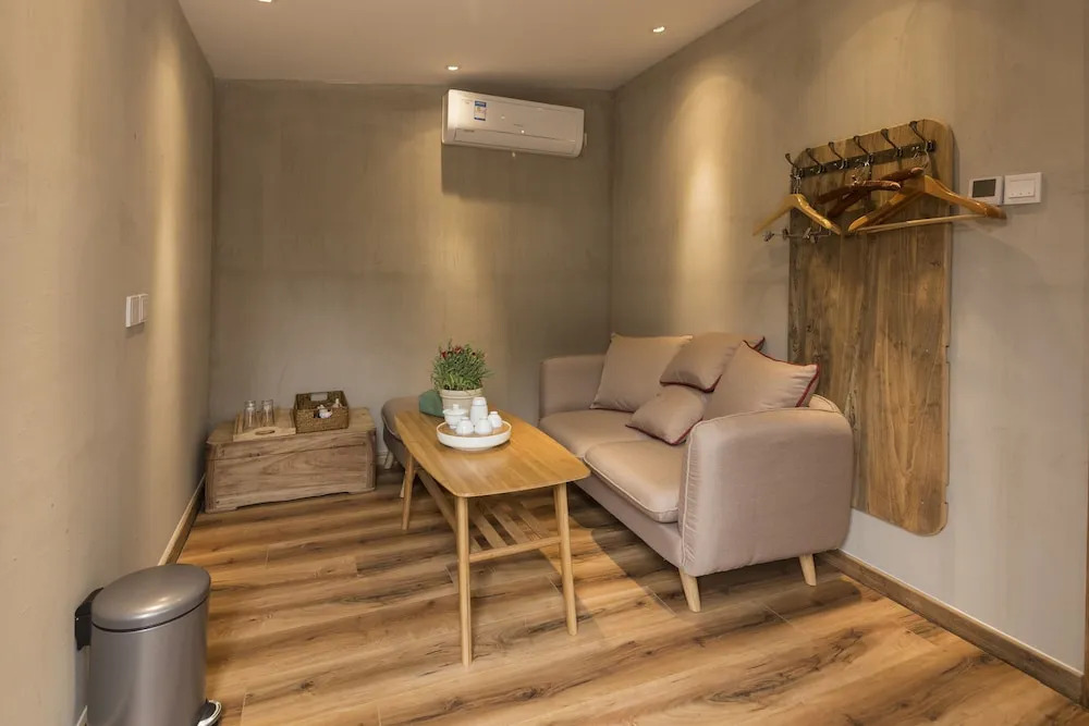 Lotus Mountain Boutique Inn