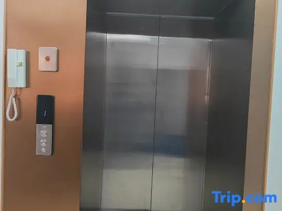 Luntai Xinya Express Hotel