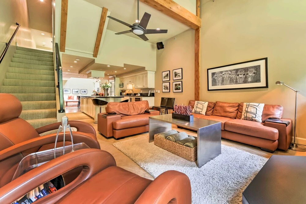 Park City Condo w/ Pool Access - Near Ski Slopes!