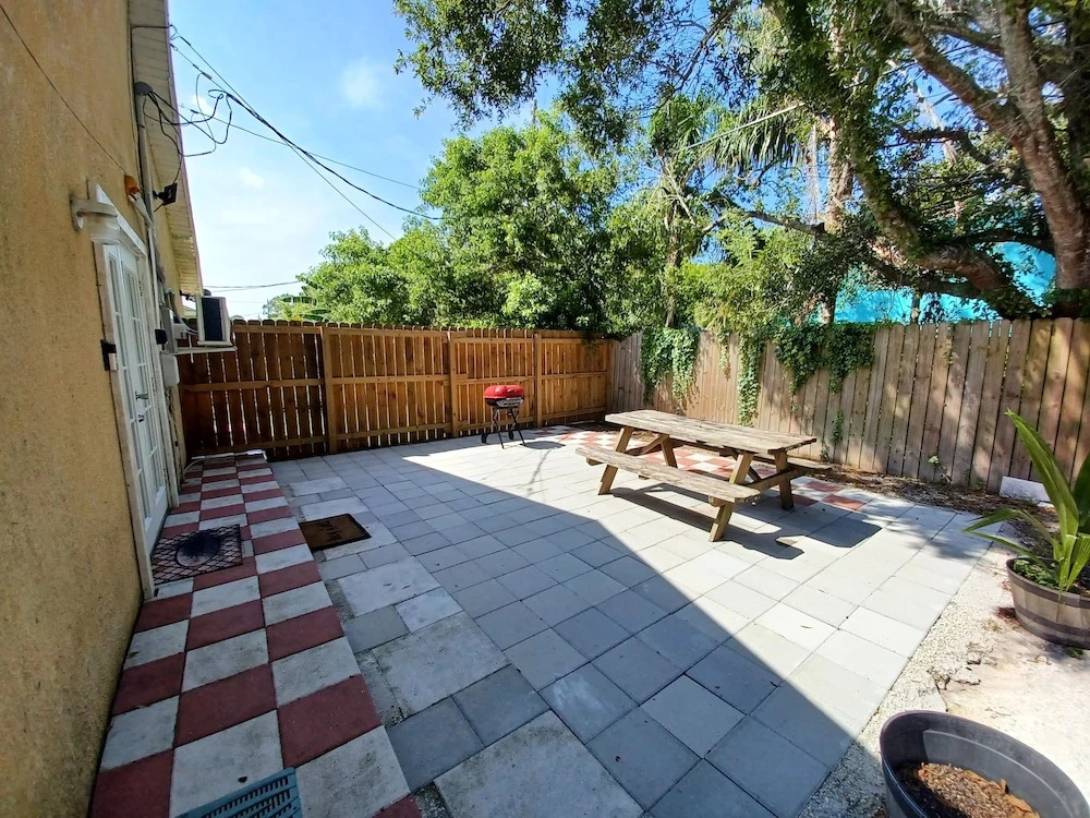 Duplex Back Apartment