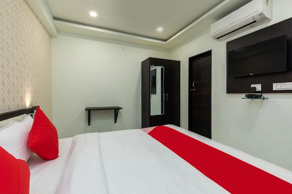 Oyo 42608 Hotel A5