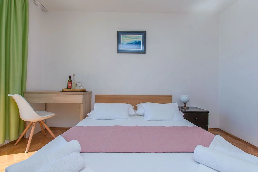 Apartments Maras