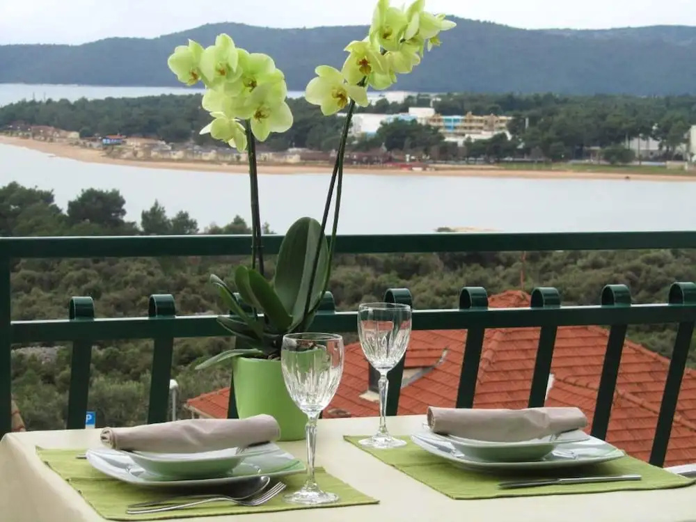 Apartment With one Bedroom in Šibenik, With Wonderful sea View, Furnished Balcony and Wifi - 500 m From the Beach