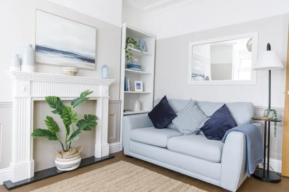 The Grove Apartment With Free on Street Parking