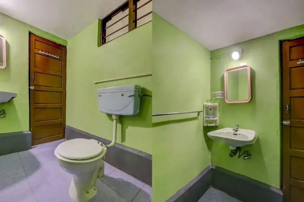 Alfa Guest House by OYO Rooms