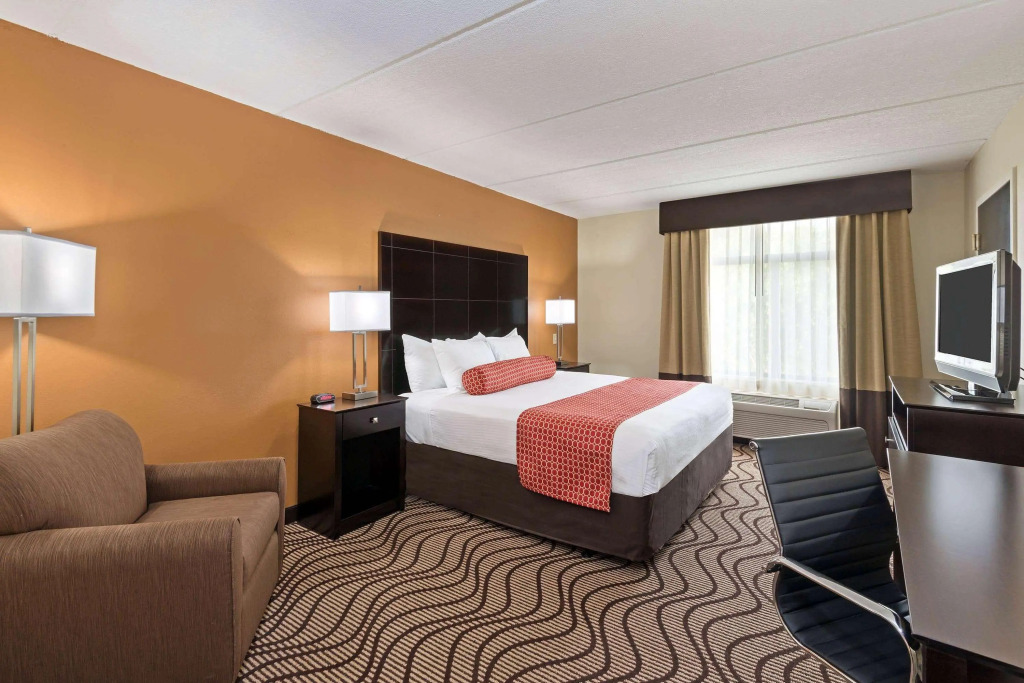 Comfort Inn & Suites Tampa North I-75