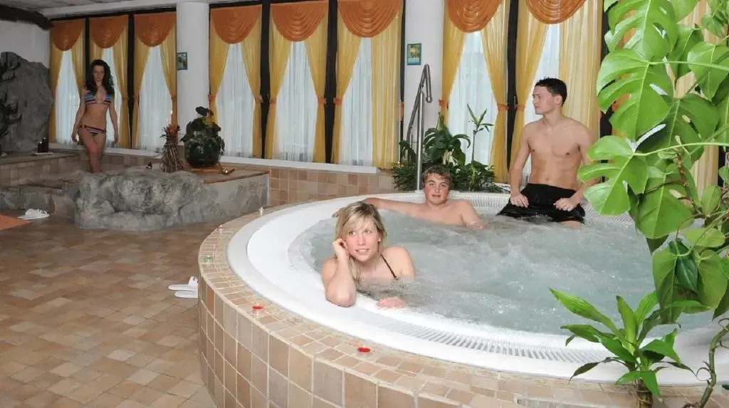 Hotel Val Di Sole
