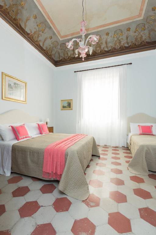 casa mo room and suite